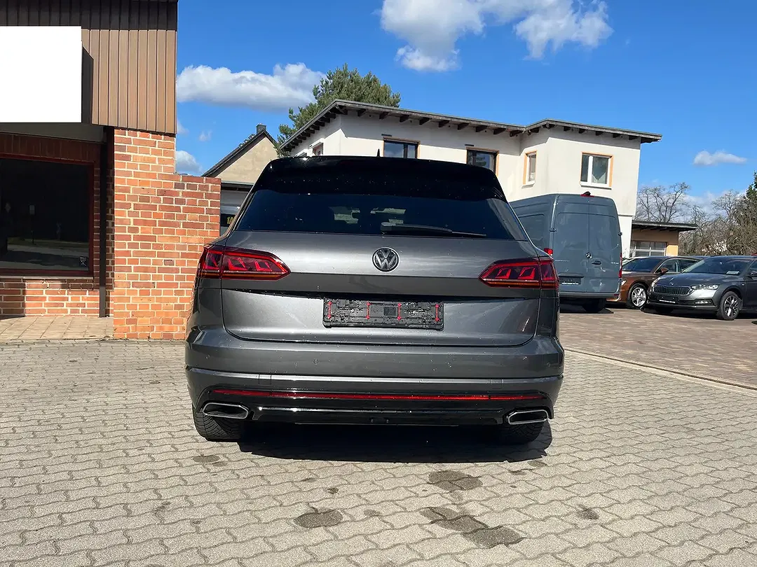 Volkswagen Touareg - Thumbnail 9