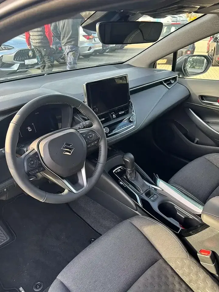 Suzuki Swace - Thumbnail 8