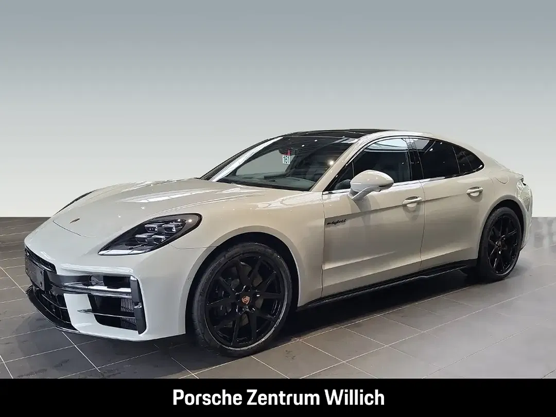 Porsche Panamera - Thumbnail 1