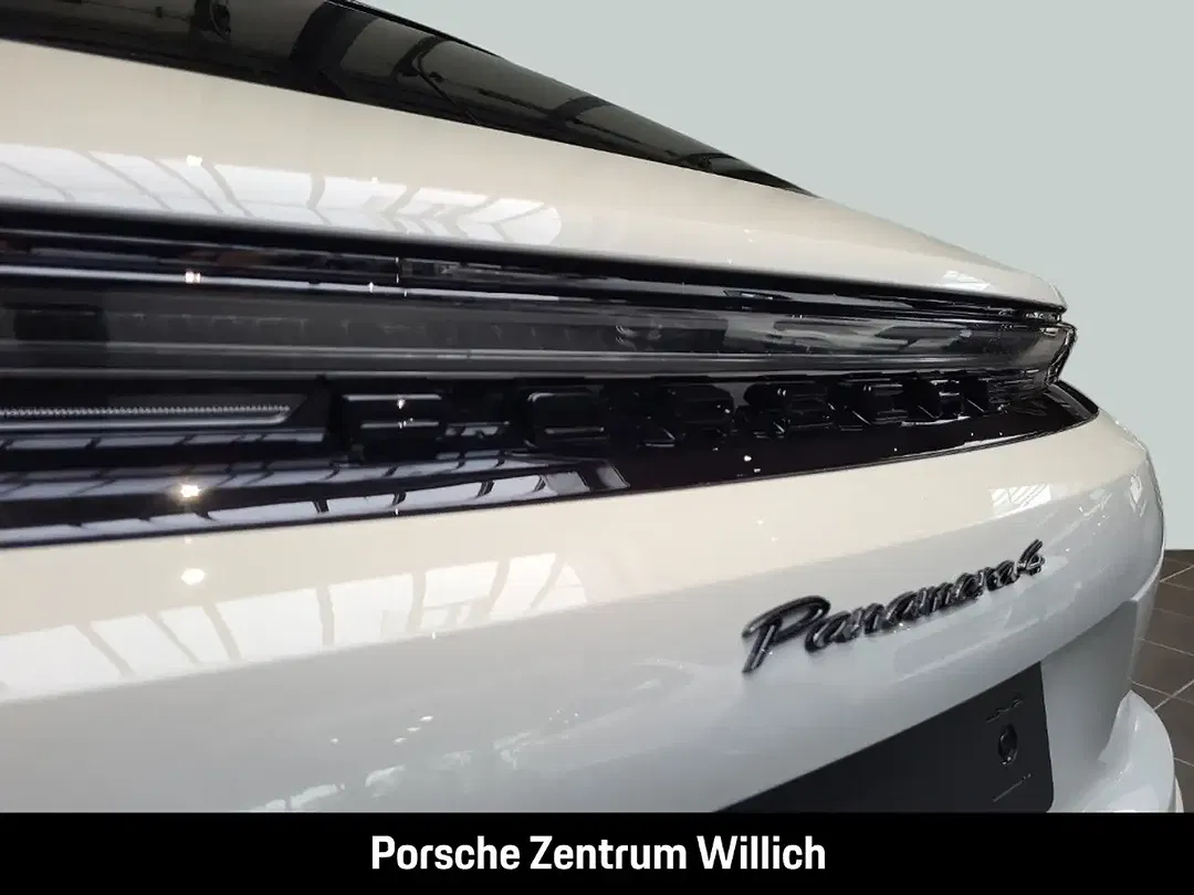 Porsche Panamera - Thumbnail 11