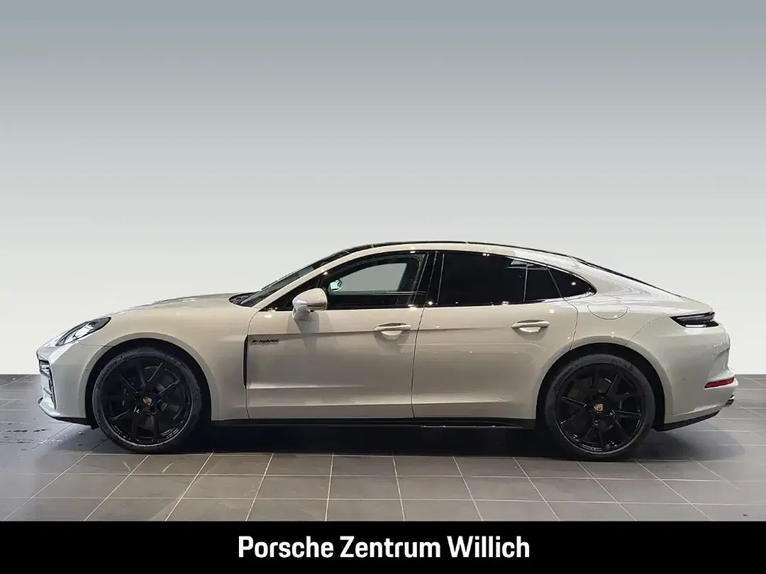 Porsche Panamera - Thumbnail 2