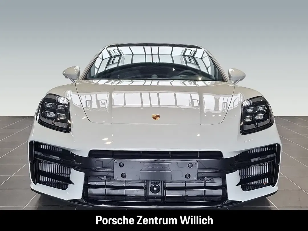 Porsche Panamera - Thumbnail 4