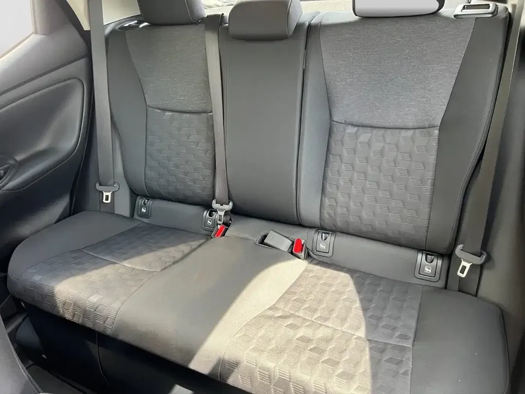 Toyota Yaris - Thumbnail 10