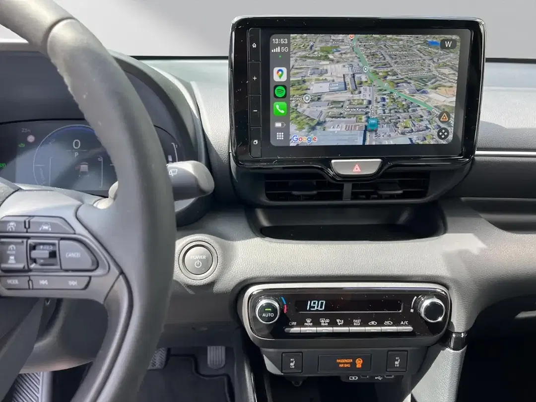 Toyota Yaris - Thumbnail 13