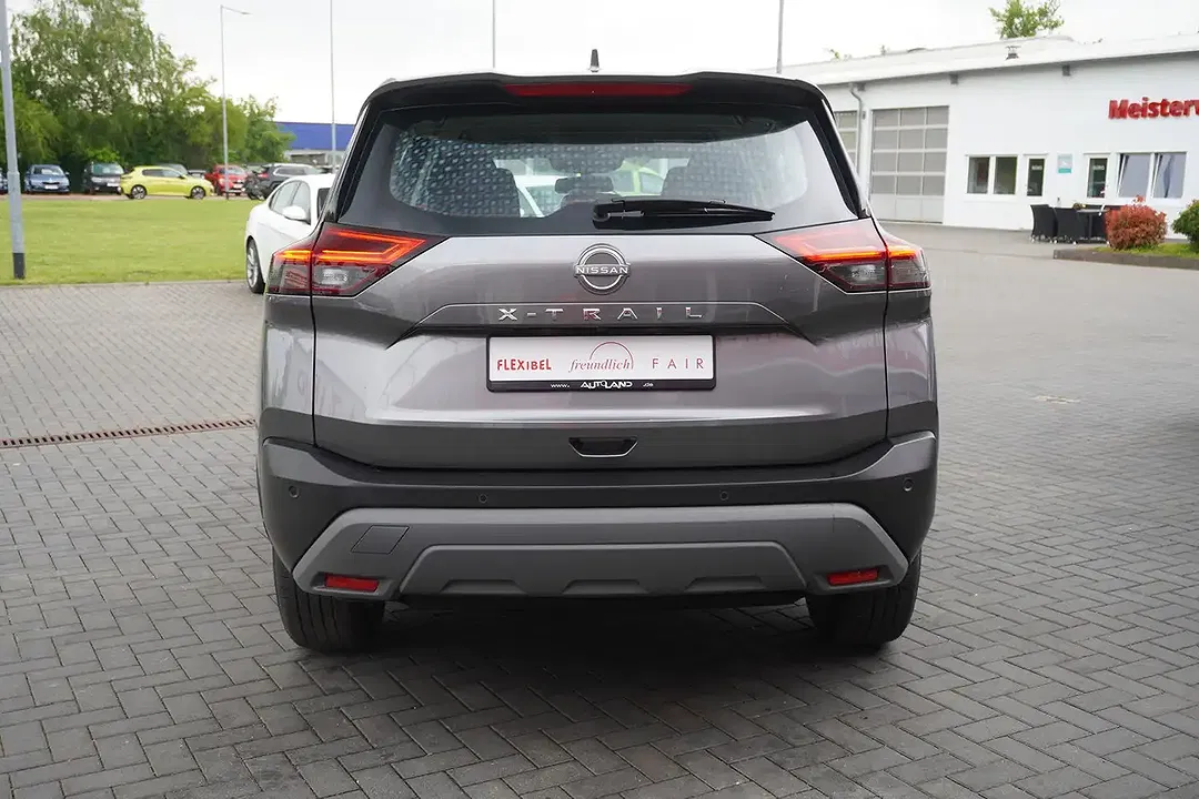 Nissan X-Trail - Thumbnail 3