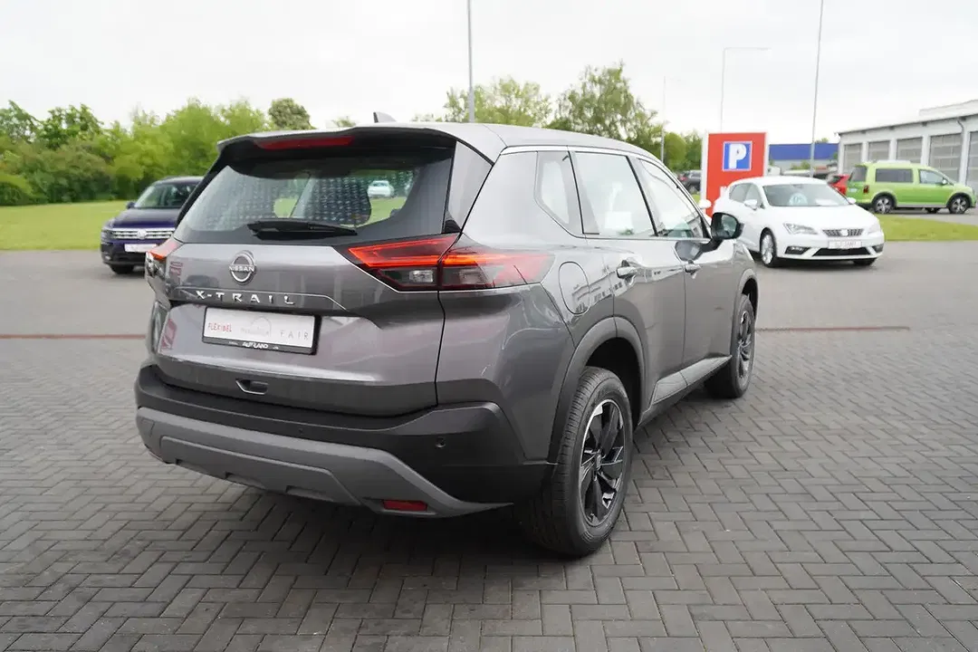 Nissan X-Trail - Thumbnail 4
