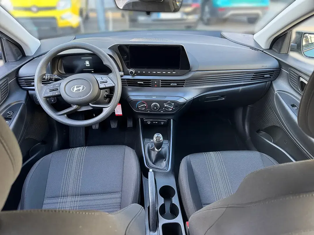 Hyundai i20 - Thumbnail 9
