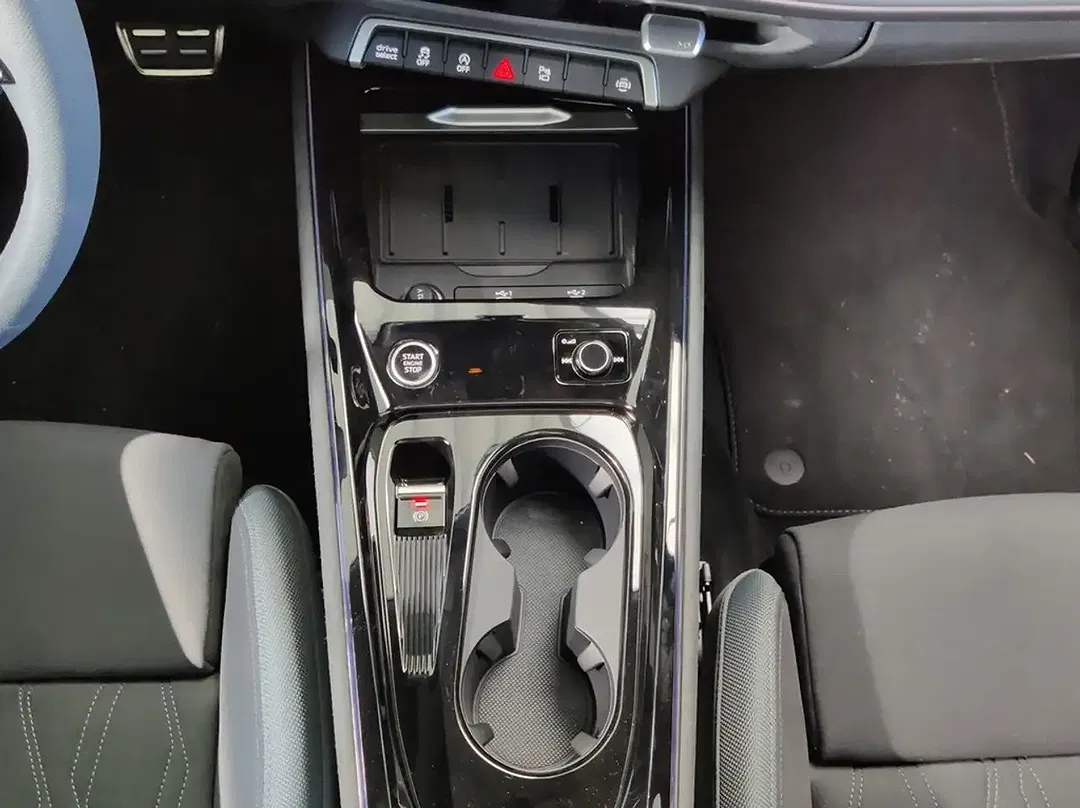 Audi Q3 - Thumbnail 13
