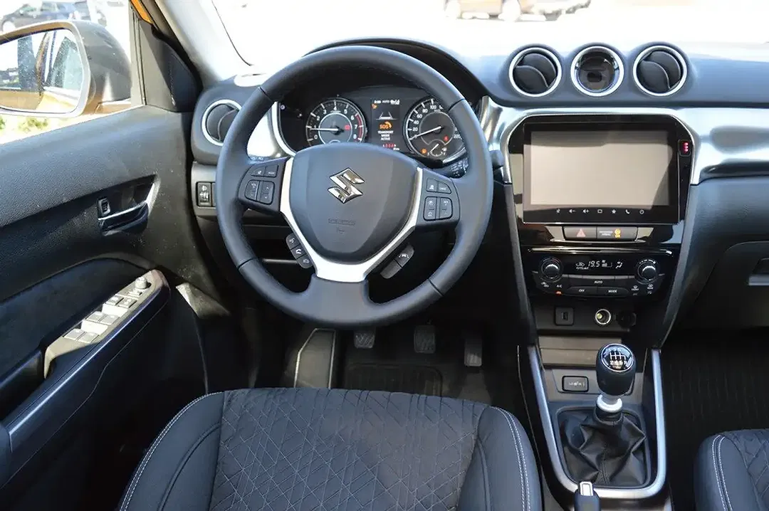 Suzuki Vitara - Thumbnail 11