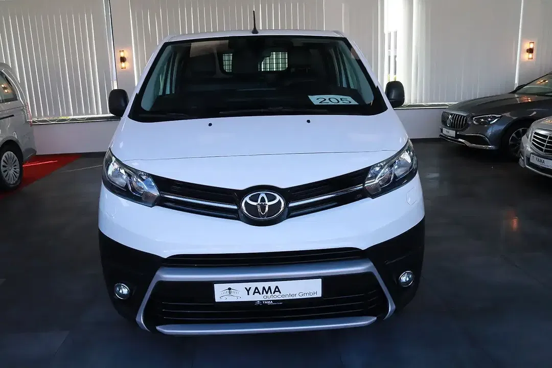 Toyota Proace - Thumbnail 2