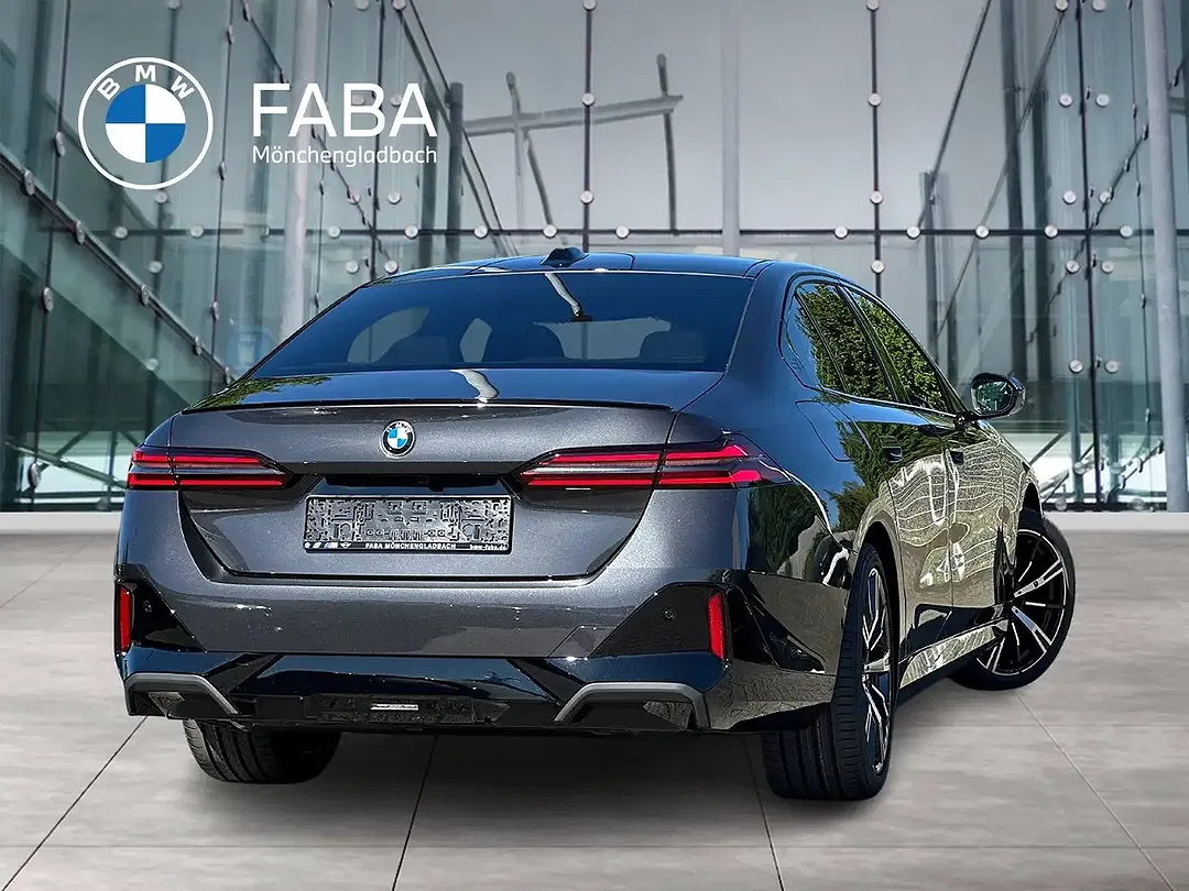 BMW 540 - Thumbnail 2