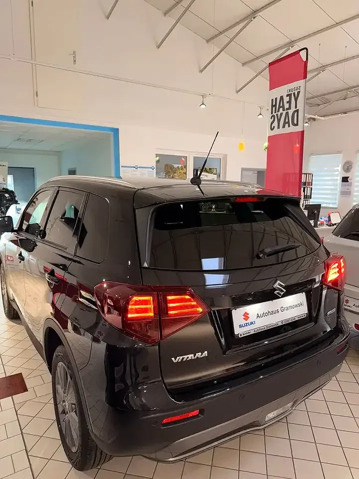 Suzuki Vitara - Thumbnail 10