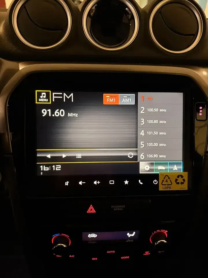 Suzuki Vitara - Thumbnail 15