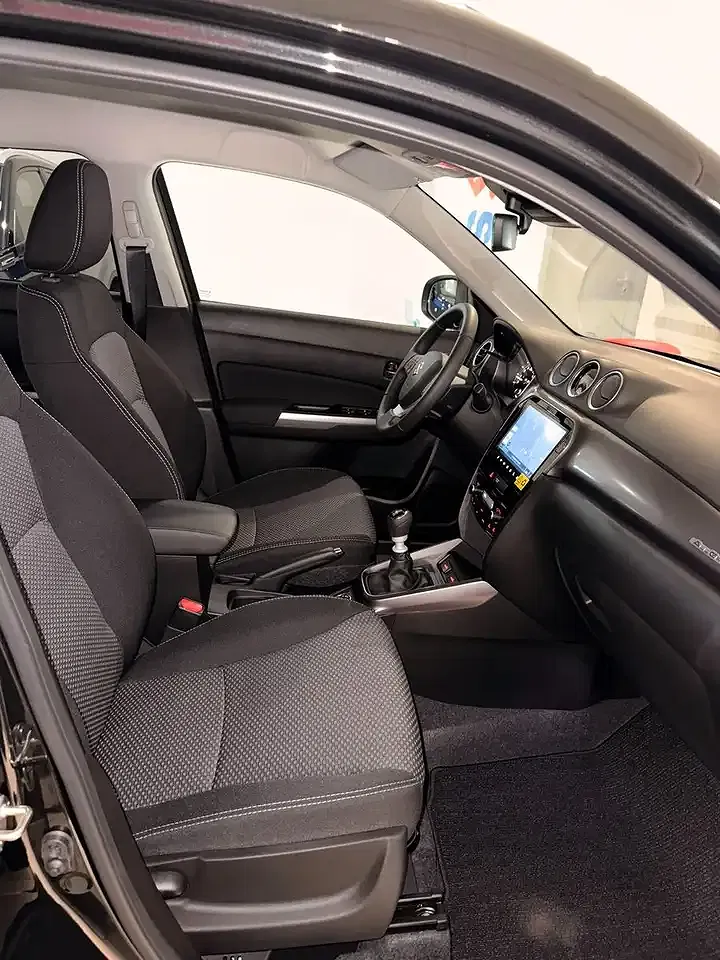 Suzuki Vitara - Thumbnail 25