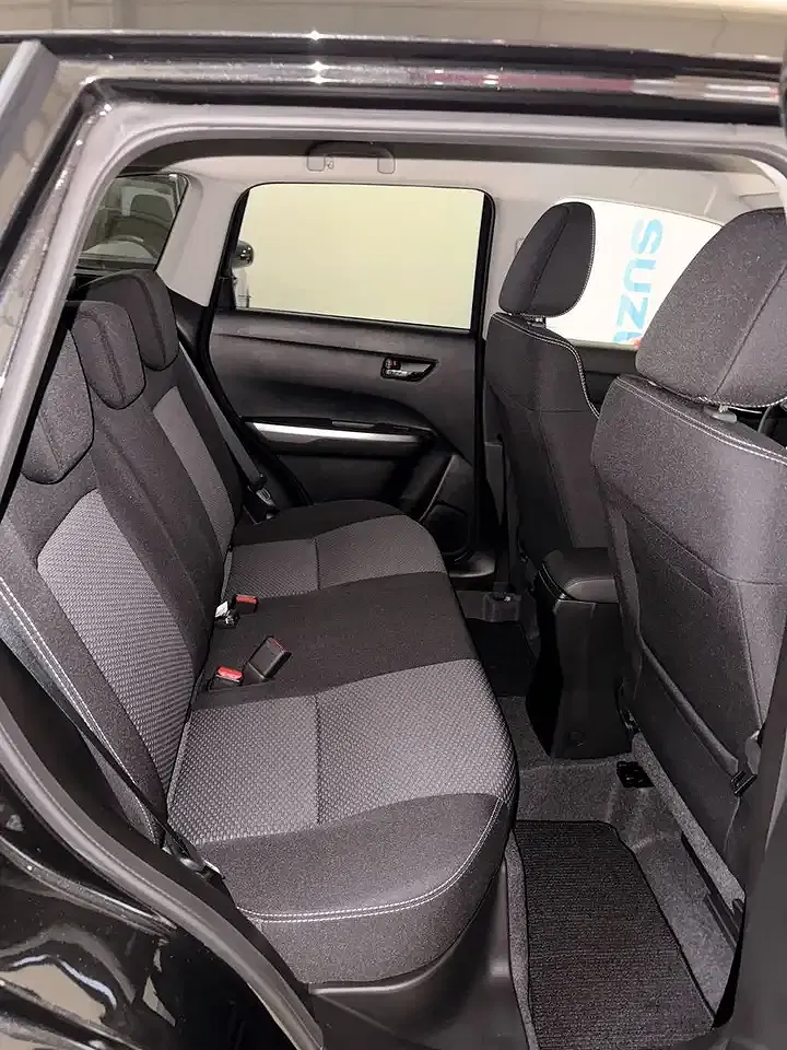 Suzuki Vitara - Thumbnail 29