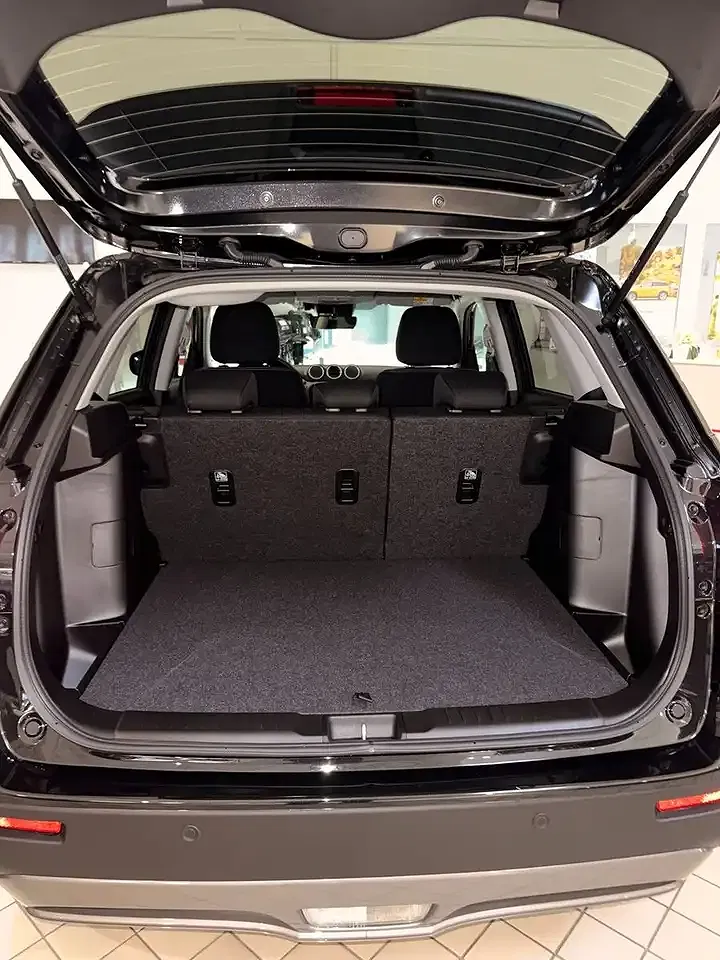 Suzuki Vitara - Thumbnail 31