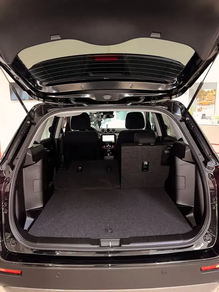 Suzuki Vitara - Thumbnail 34
