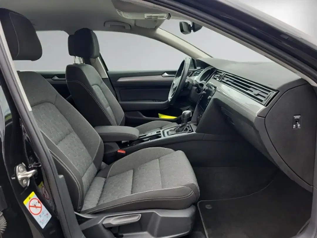 Volkswagen Passat Variant - Thumbnail 11