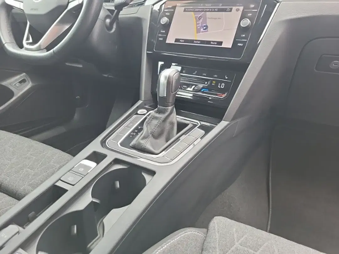 Volkswagen Passat Variant - Thumbnail 15