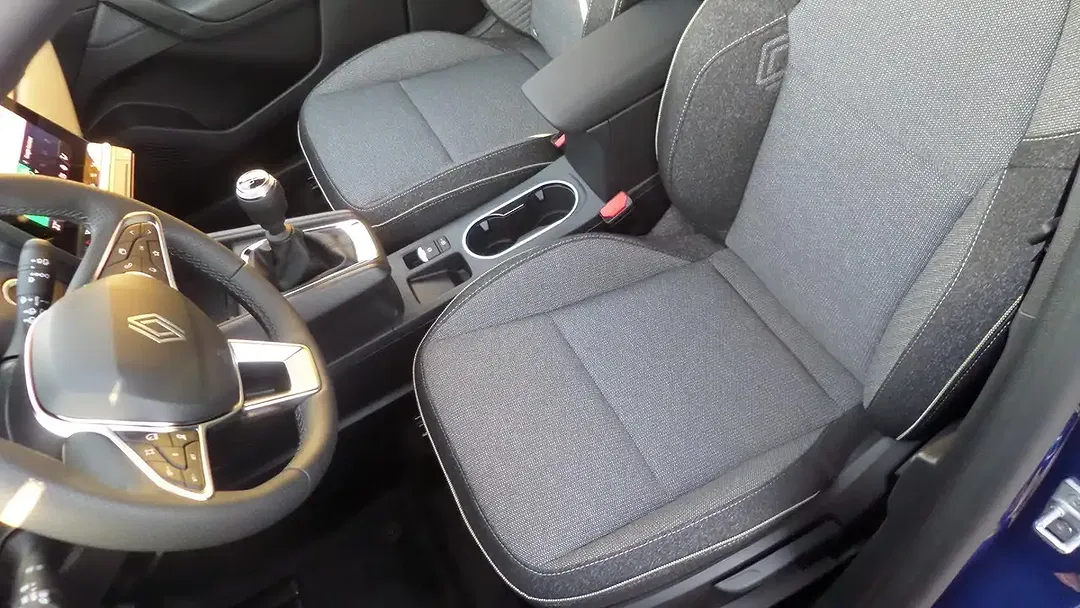 Renault Captur - Thumbnail 8