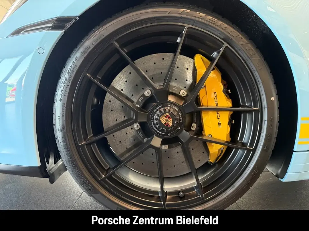 Porsche 992 - Thumbnail 10