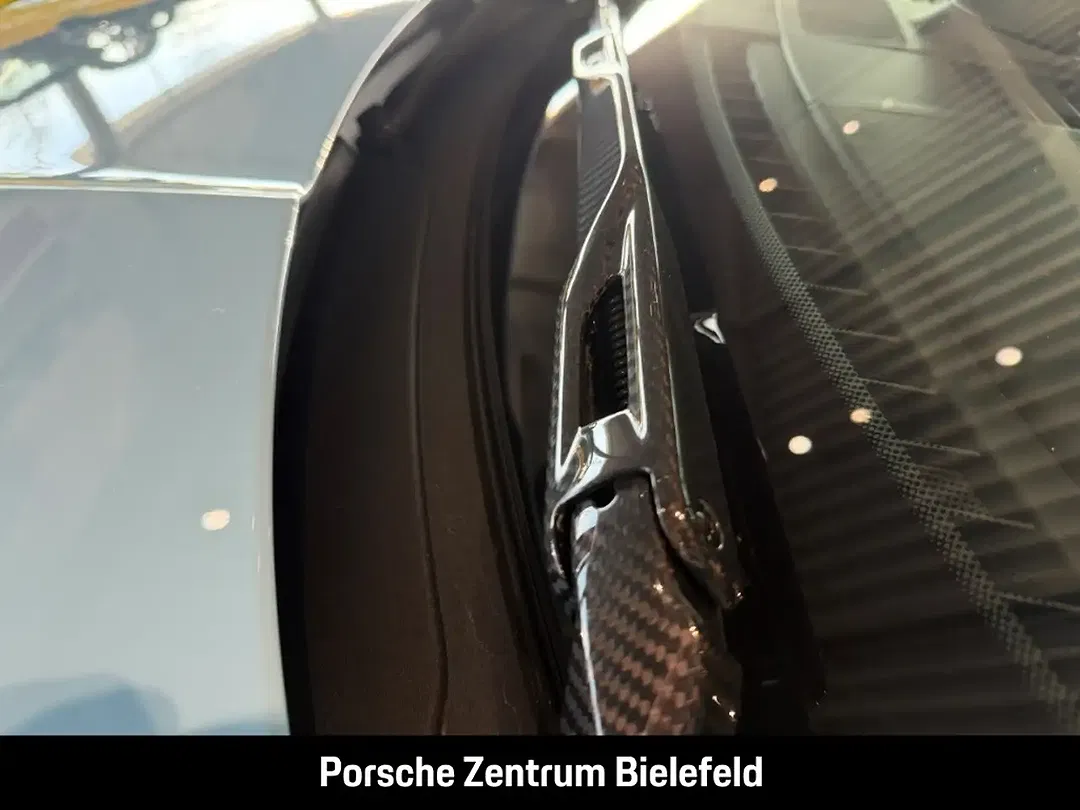 Porsche 992 - Thumbnail 11