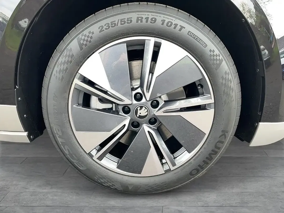 Skoda Enyaq - Thumbnail 7