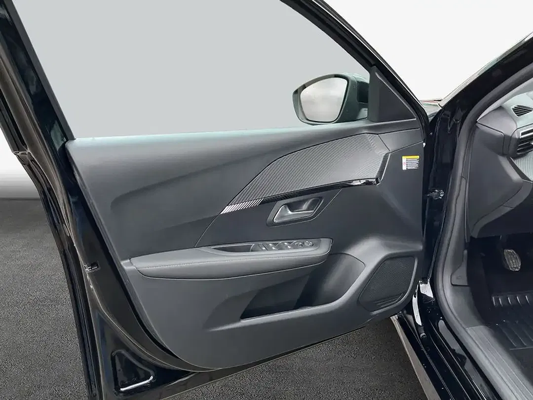 Peugeot 208 - Thumbnail 15