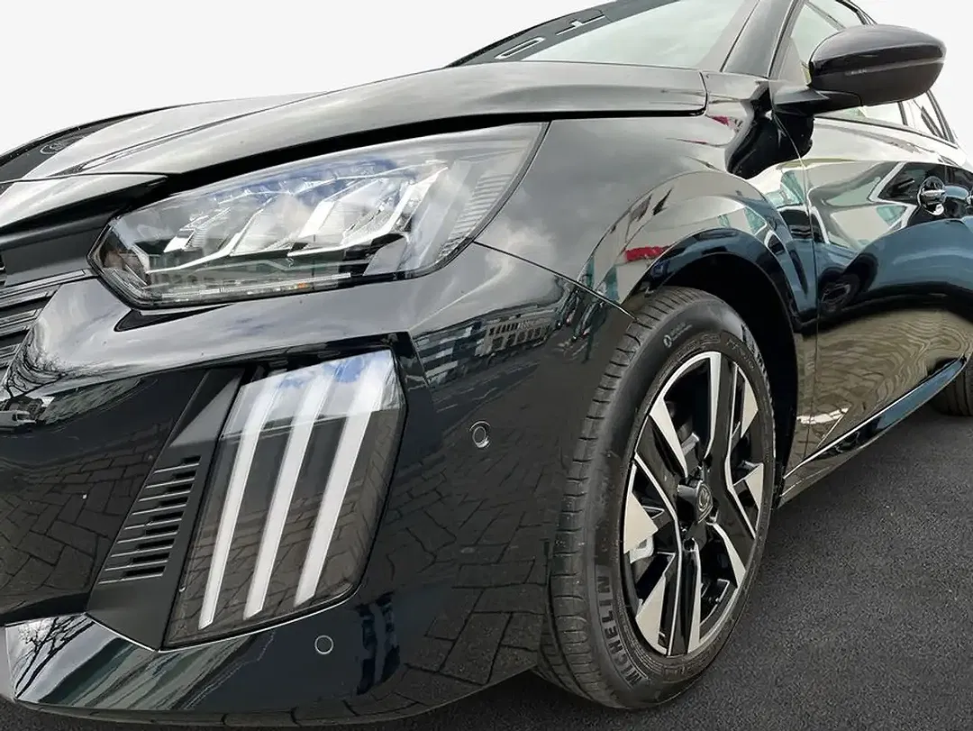 Peugeot 208 - Thumbnail 6