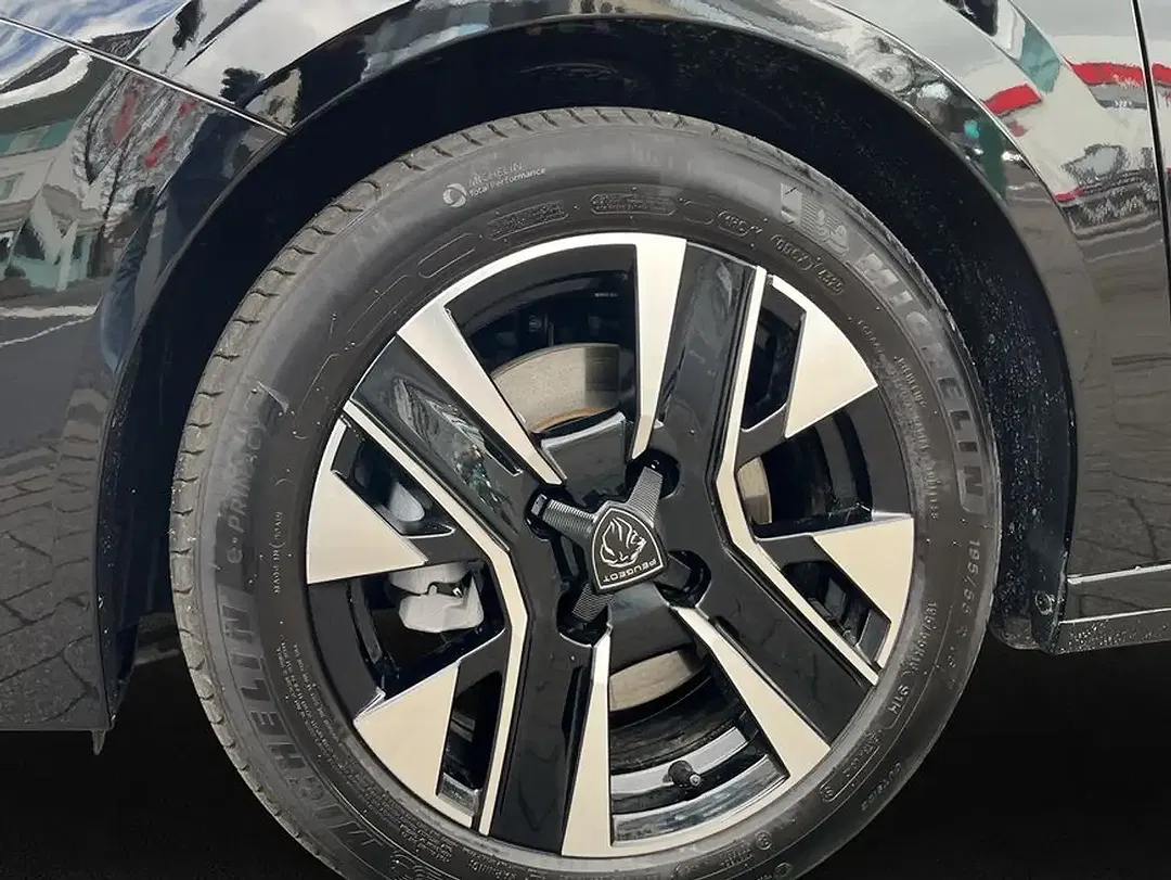 Peugeot 208 - Thumbnail 7