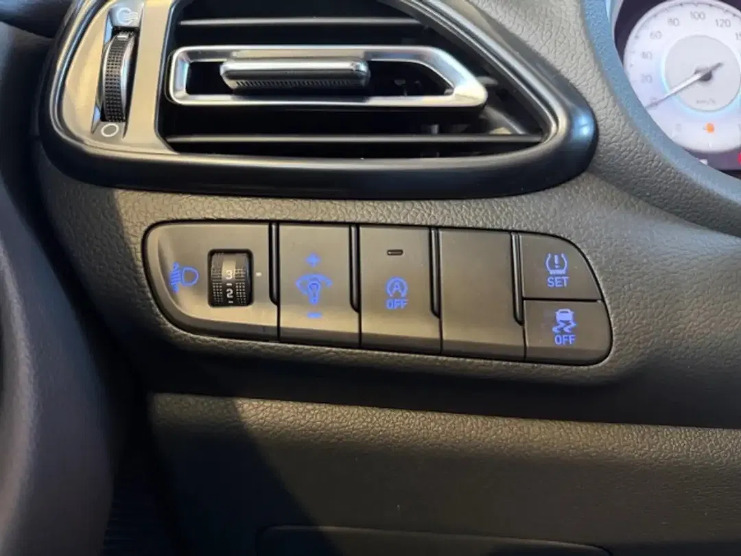 Hyundai i30 - Thumbnail 14