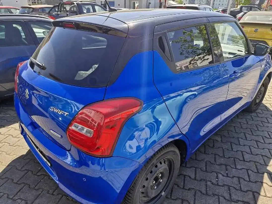Suzuki Swift - Thumbnail 4