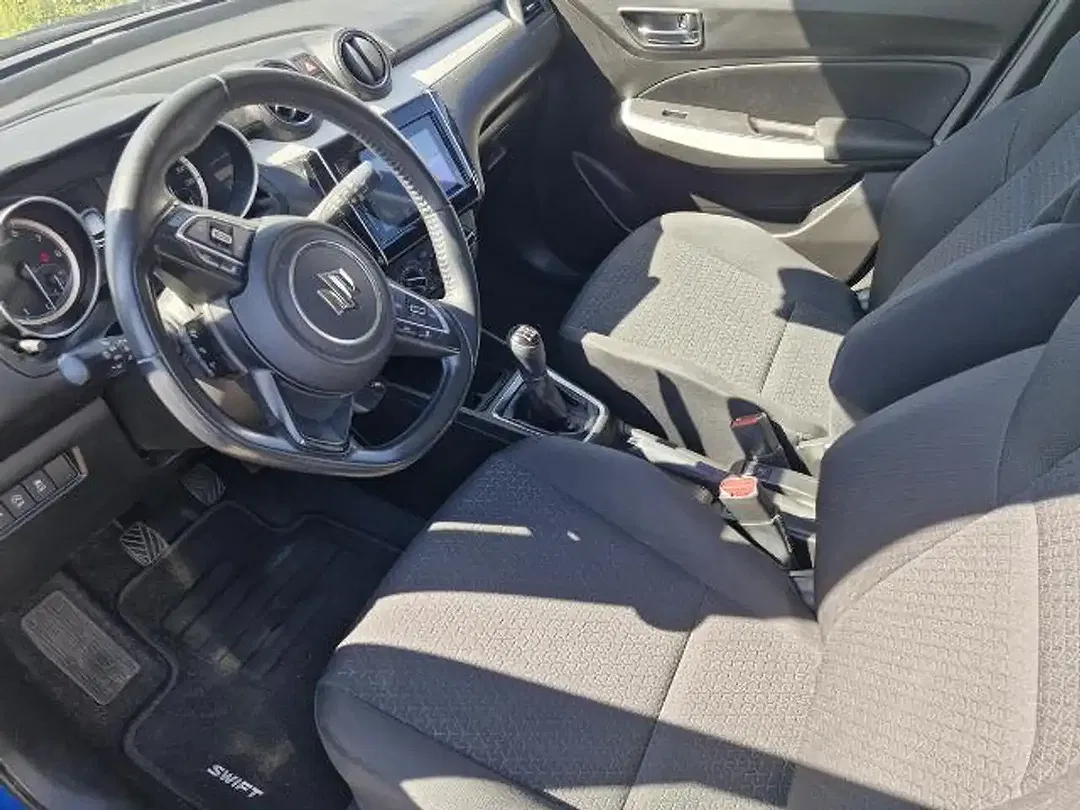 Suzuki Swift - Thumbnail 5