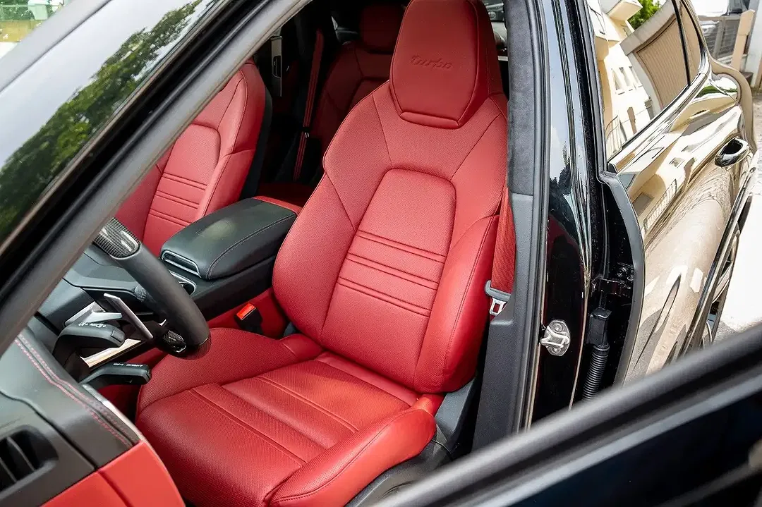 Porsche Cayenne - Thumbnail 10