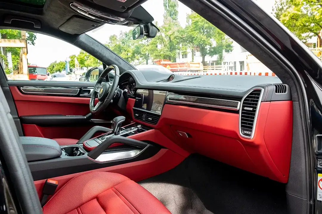 Porsche Cayenne - Thumbnail 14