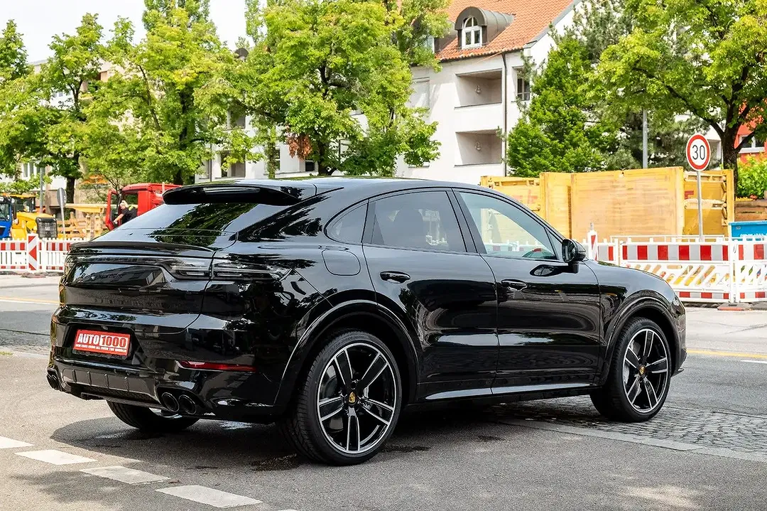 Porsche Cayenne - Thumbnail 5