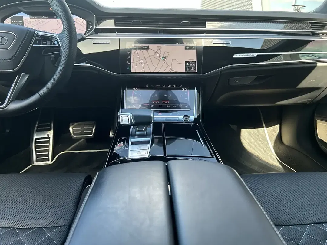Audi S8 - Thumbnail 13