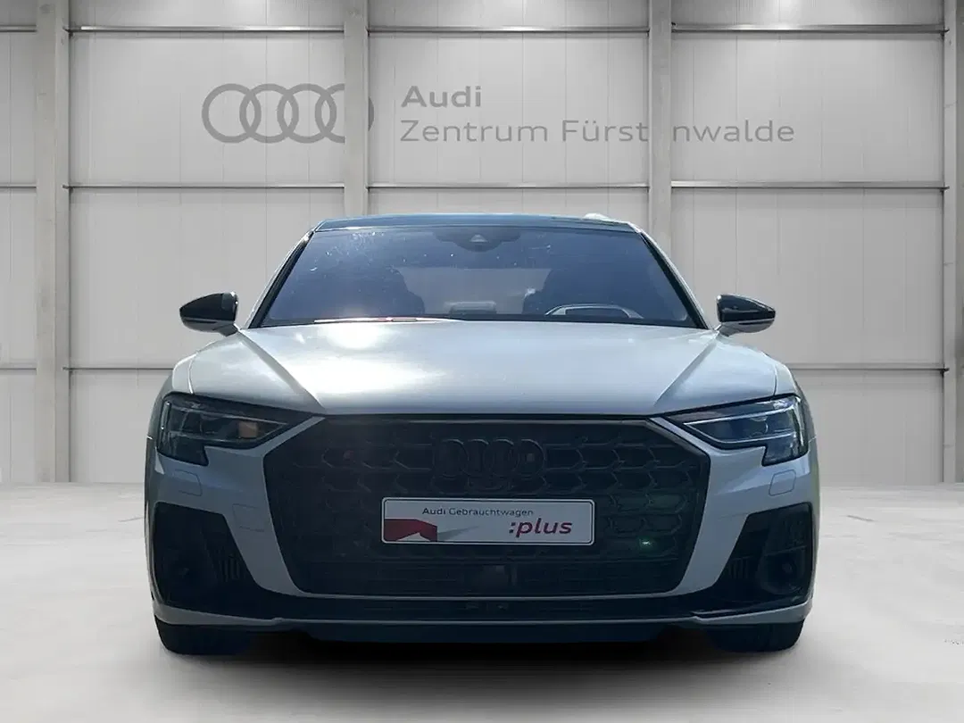 Audi S8 - Thumbnail 5