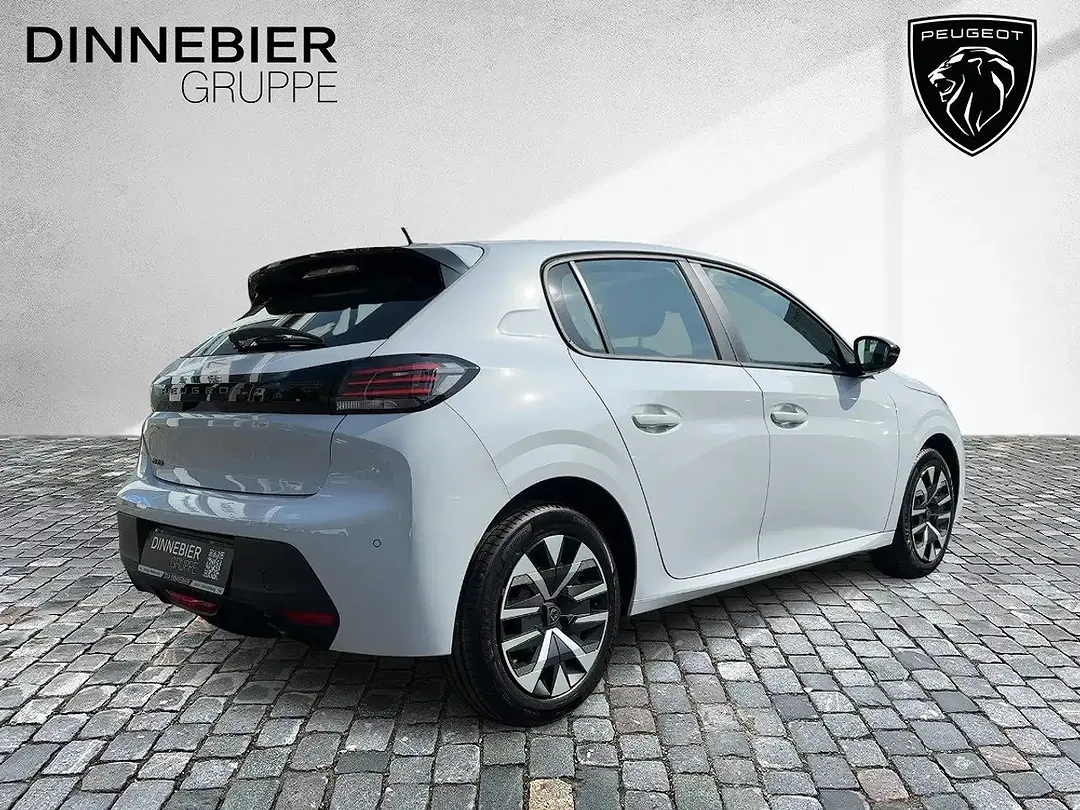 Peugeot 208 - Thumbnail 4