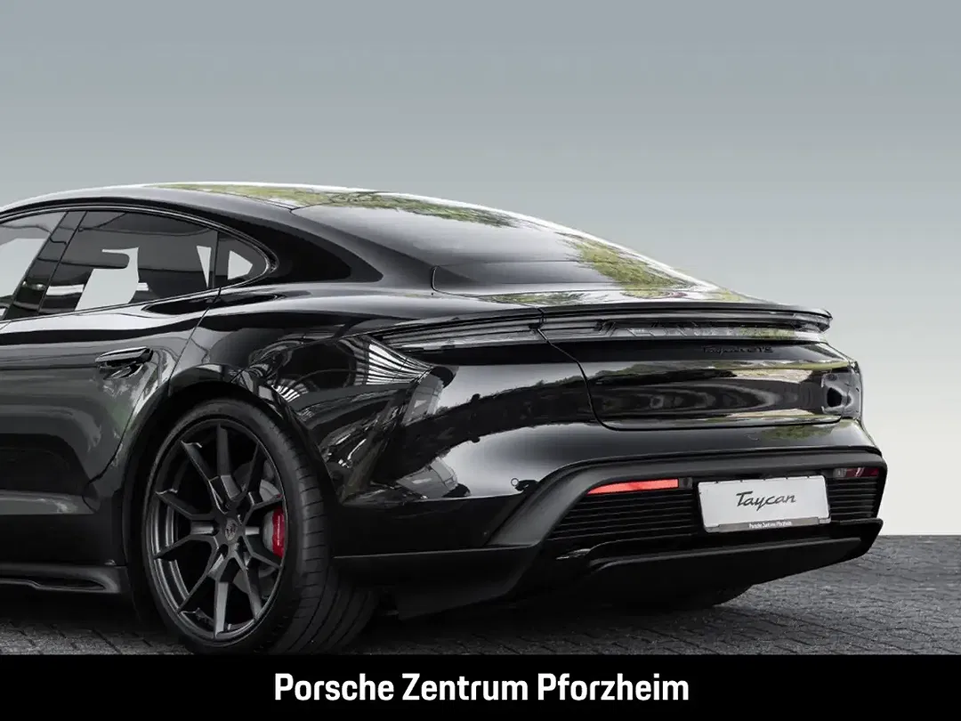 Porsche Taycan - Thumbnail 11