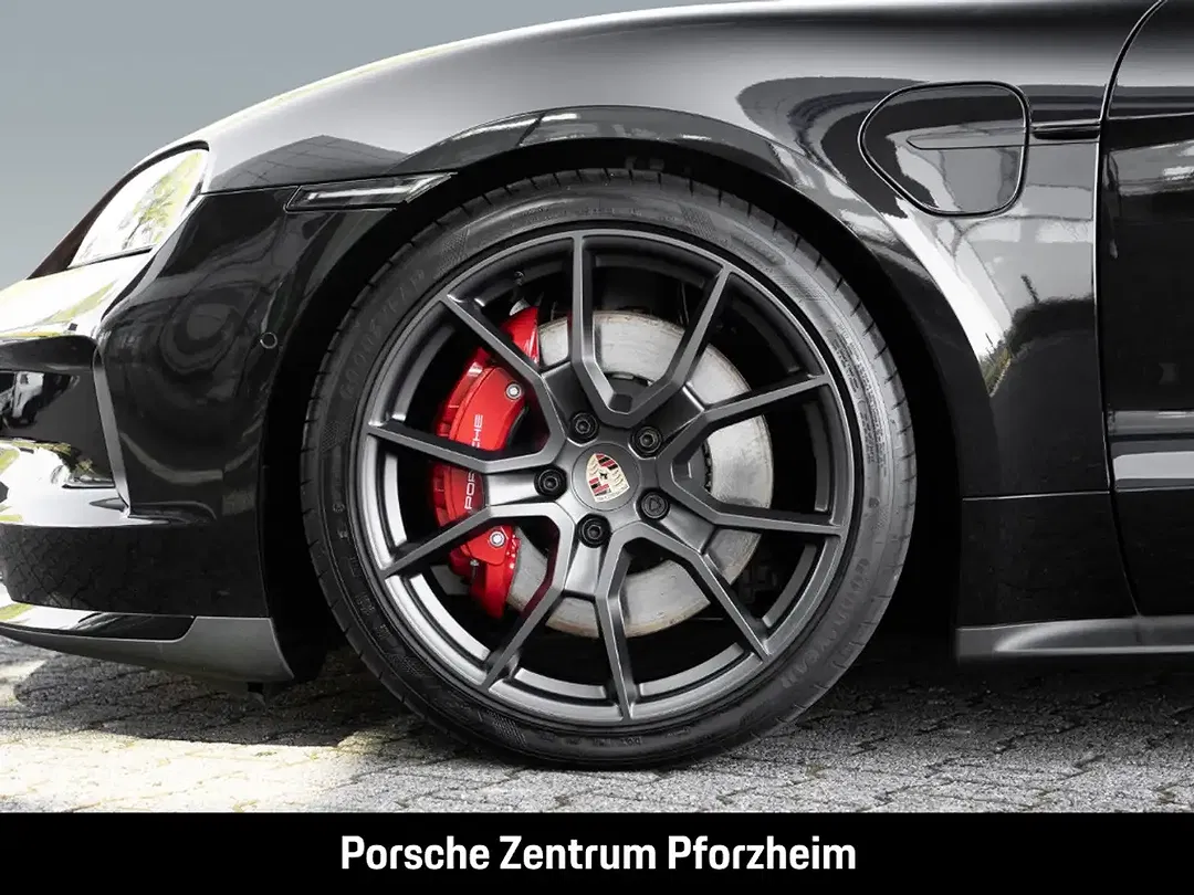 Porsche Taycan - Thumbnail 12