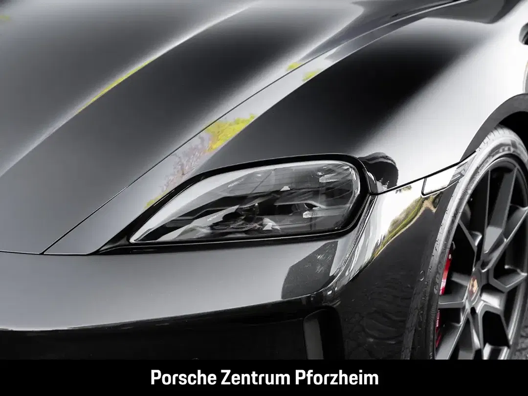 Porsche Taycan - Thumbnail 14