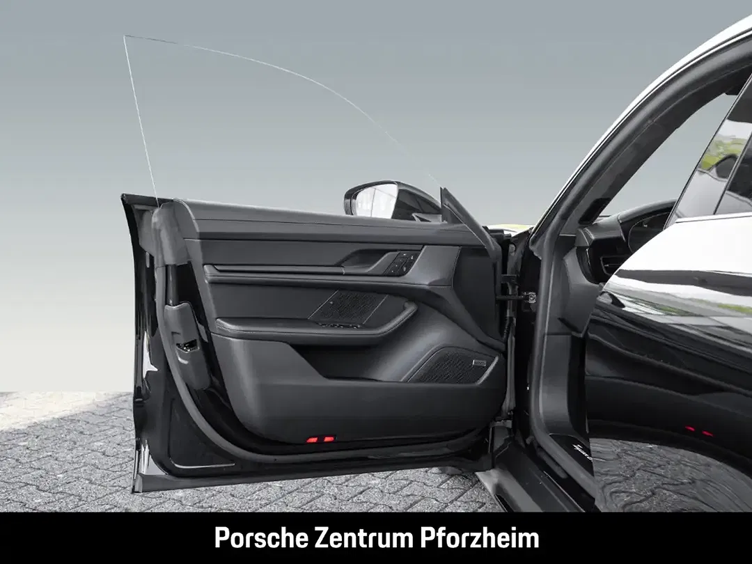 Porsche Taycan - Thumbnail 15