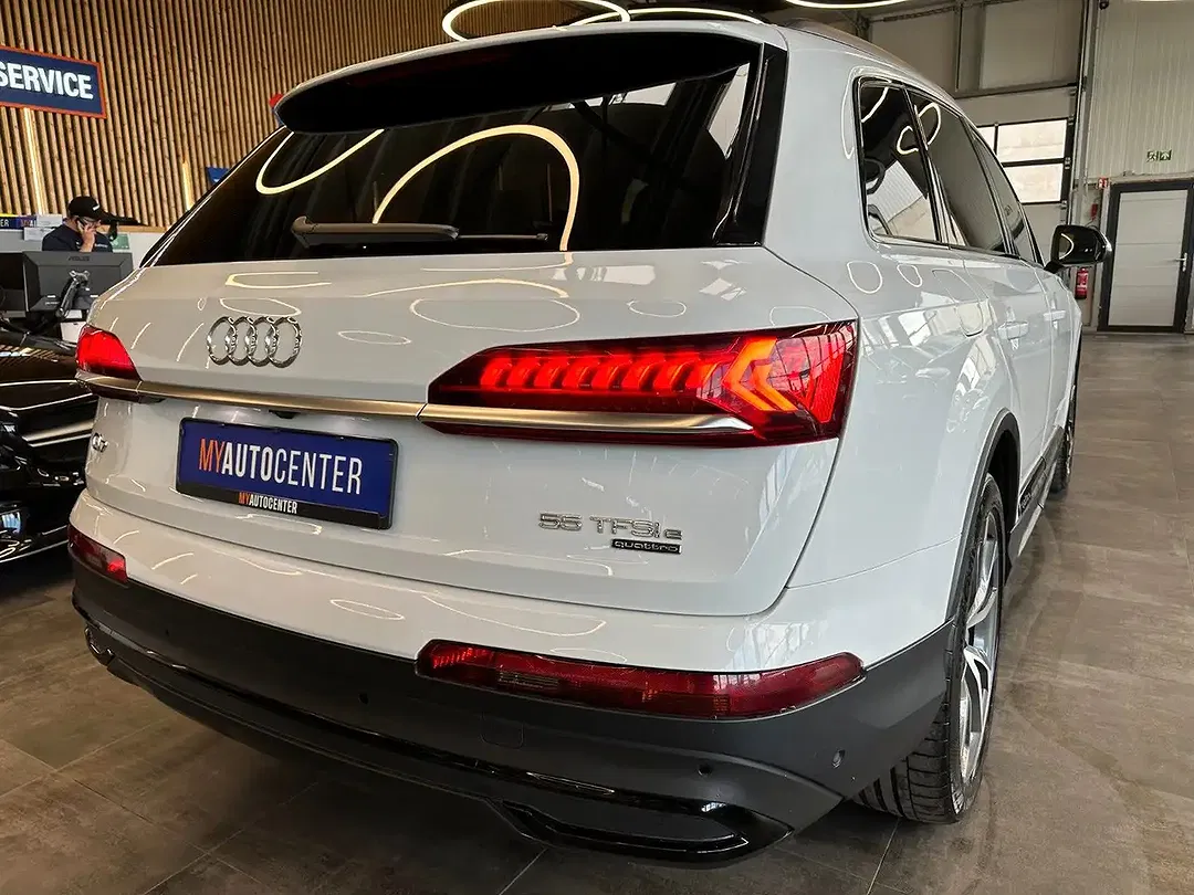 Audi Q7 - Thumbnail 2