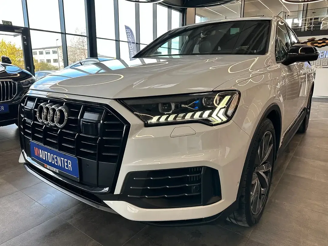 Audi Q7 - Thumbnail 4
