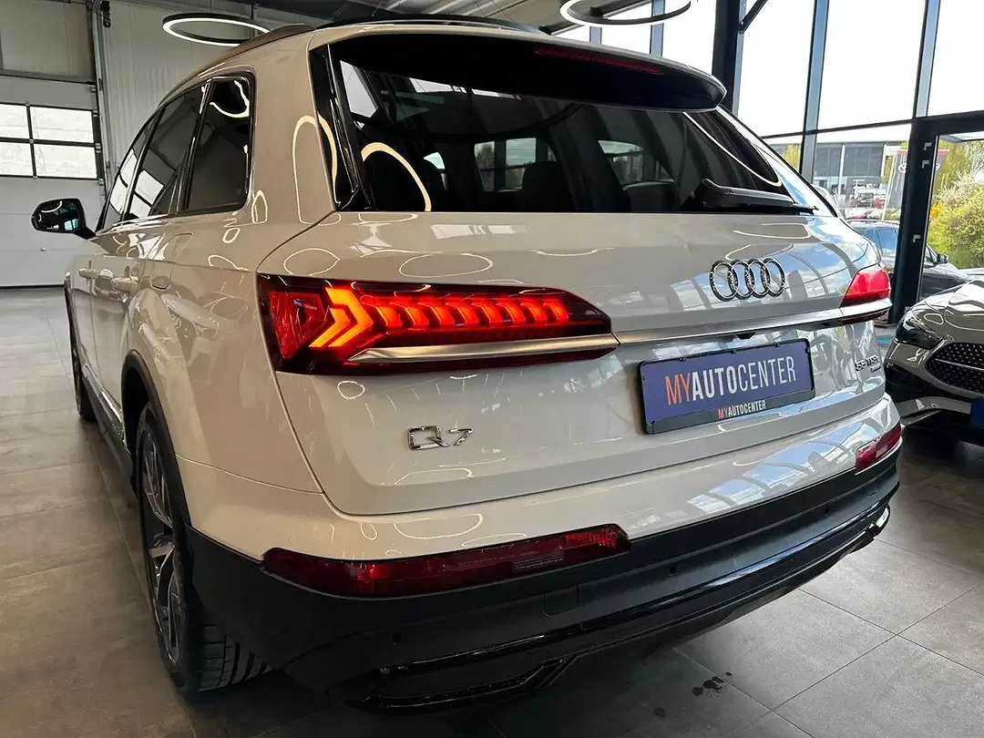 Audi Q7 - Thumbnail 5