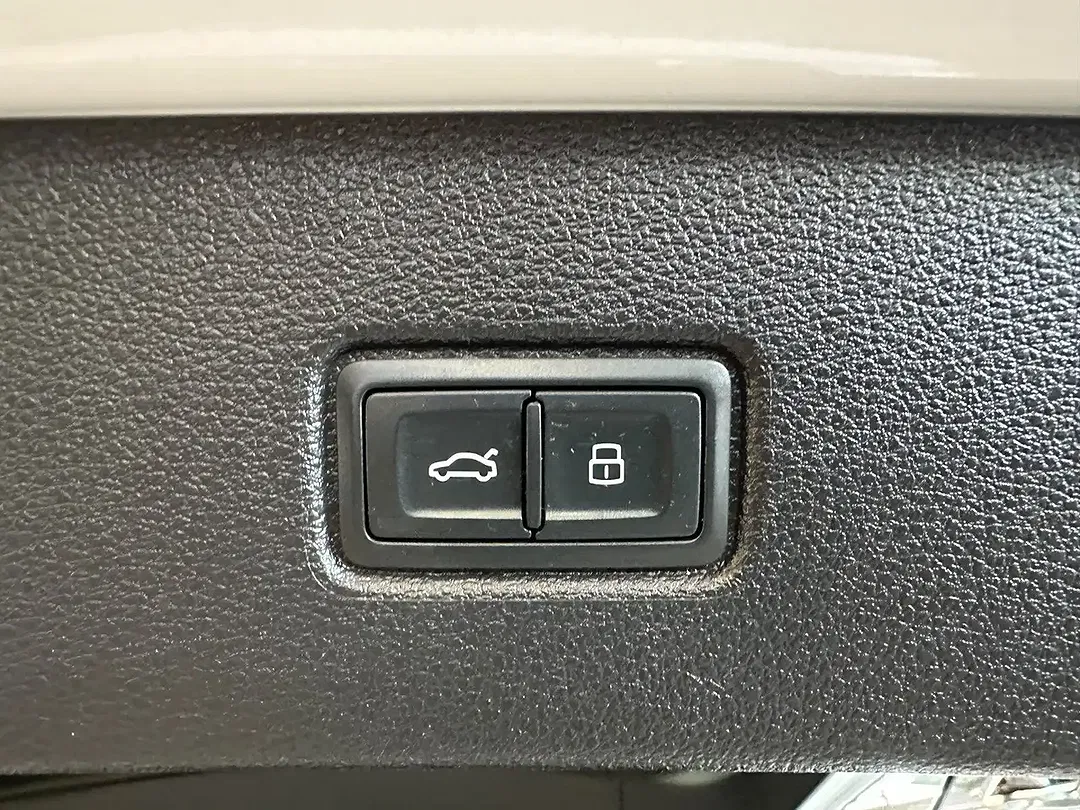 Audi Q7 - Thumbnail 6