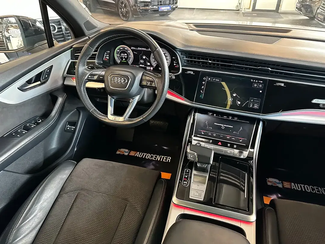 Audi Q7 - Thumbnail 9
