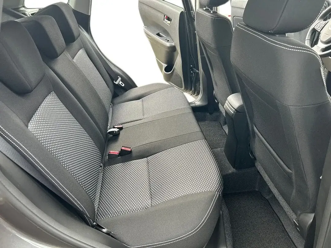 Suzuki Vitara - Thumbnail 15