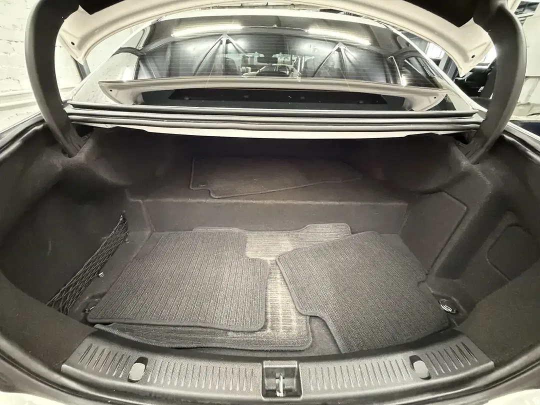 Mercedes-Benz E 300 - Thumbnail 12